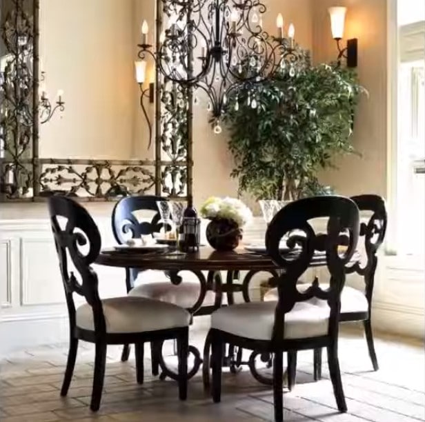 How do you make a small dining room look bigger - 6 Tips for decorating